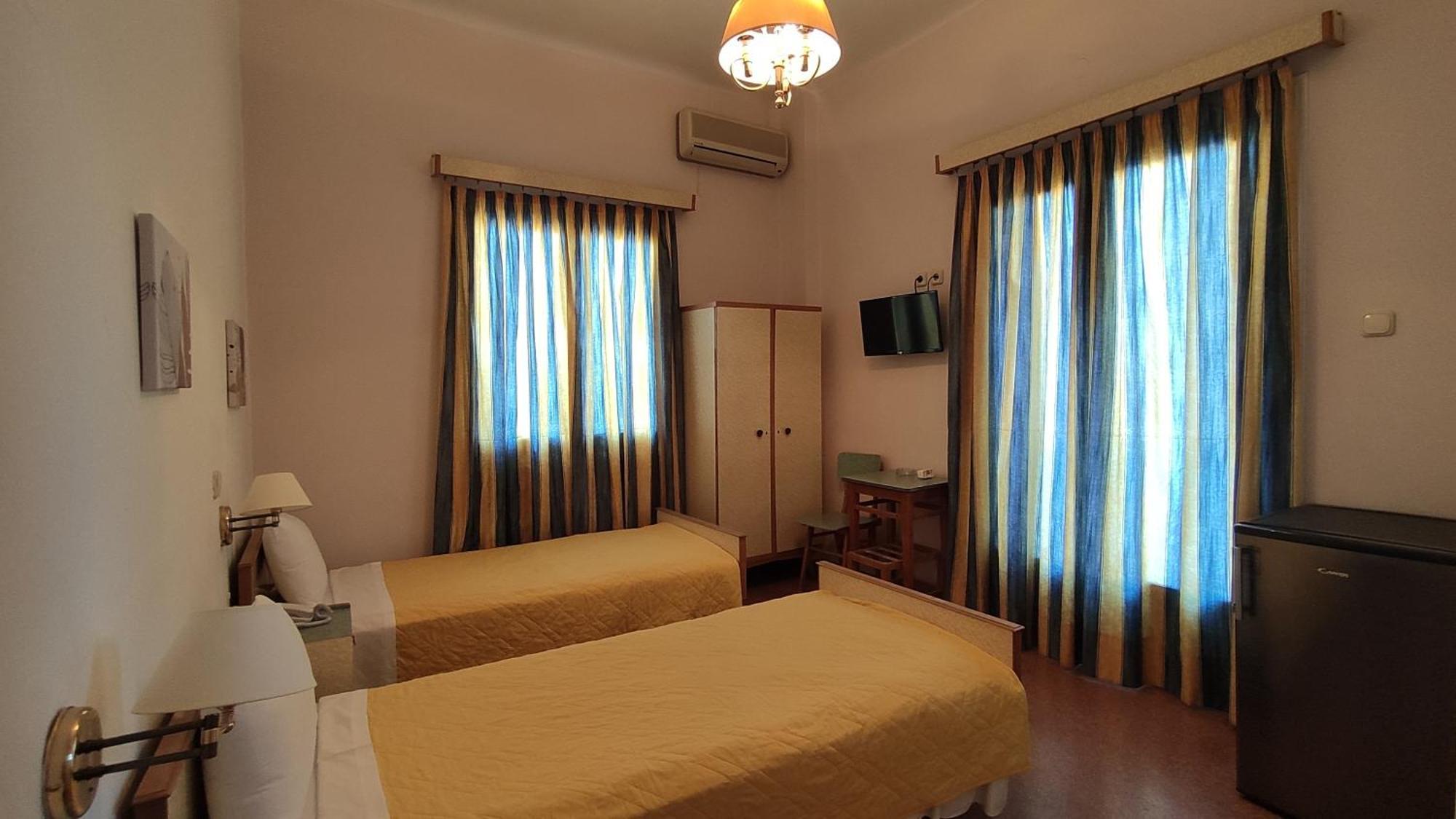 Hotel Epidavria Epidaurus Esterno foto
